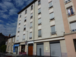 Garage / box en Location à Villeurbanne