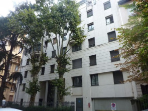 Garage / box en Location à Lyon