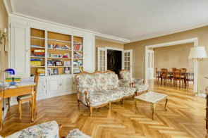 Appartement en Vente à Lyon-6eme-arrondissement / 5 pièces 136m2