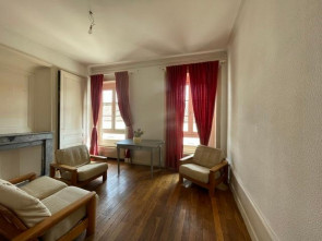 Appartement bourgeois en Vente à Lyon / 2 pièces 60m2