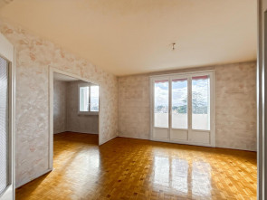 Appartement à rénover en Vente à Lyon / 3 pièces 68m2